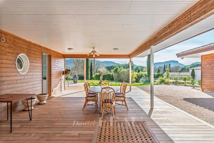 Image No.3-Maison de 4 chambres à vendre à Bagnols-en-Forêt