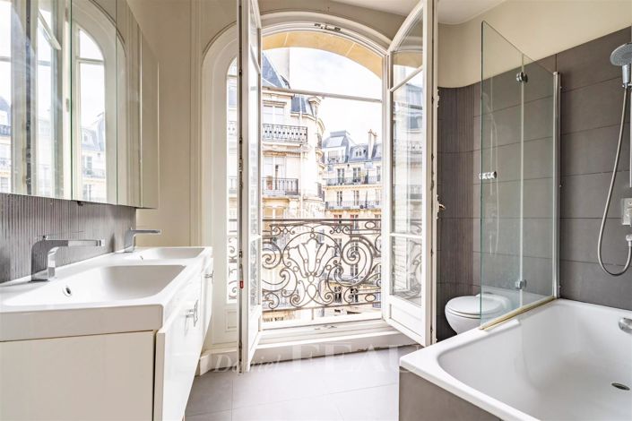 Image No.12-4 Bed Apartment for sale