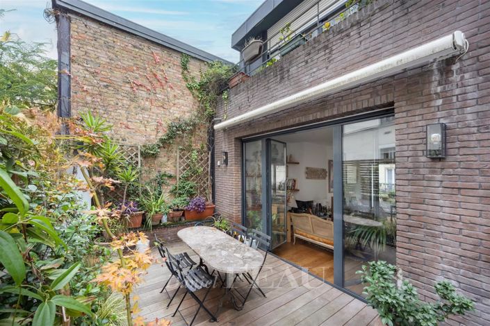 Image No.1-5 Bed House for sale