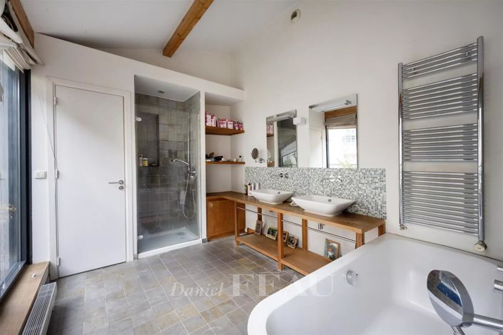 Image No.14-5 Bed House for sale