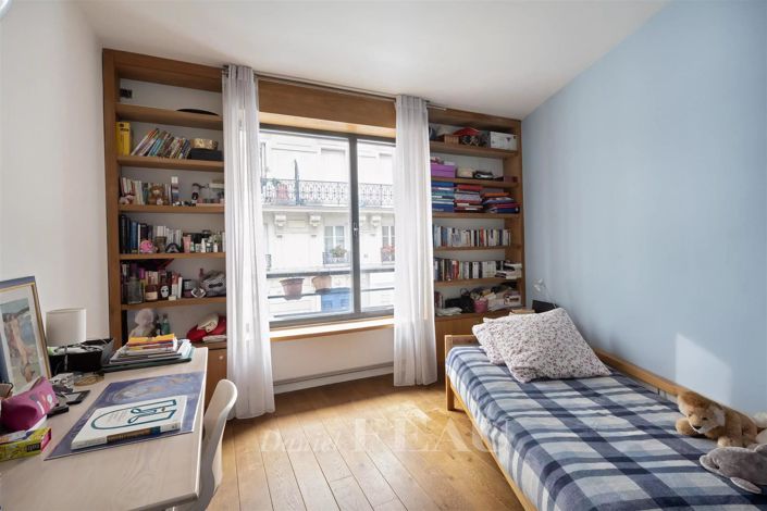 Image No.15-5 Bed House for sale