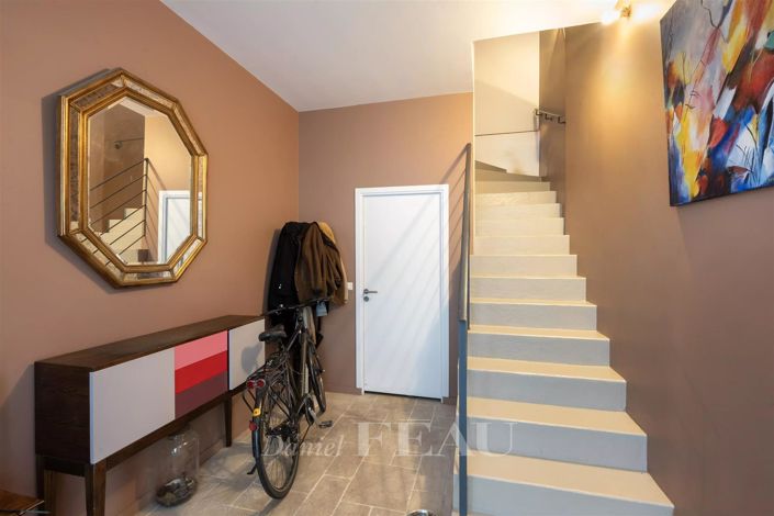 Image No.21-5 Bed House for sale