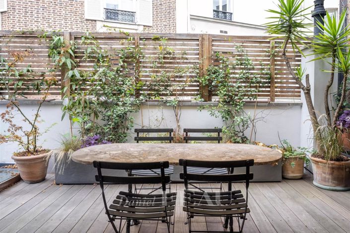 Image No.6-5 Bed House for sale