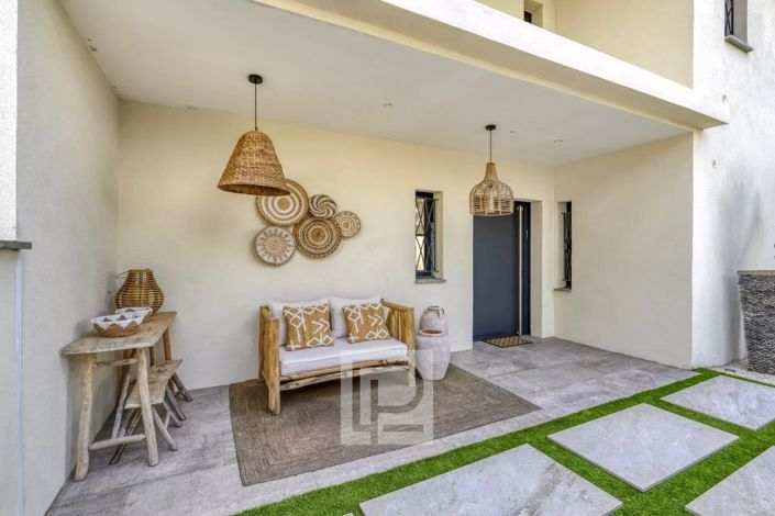 Image No.13-4 Bed House for sale