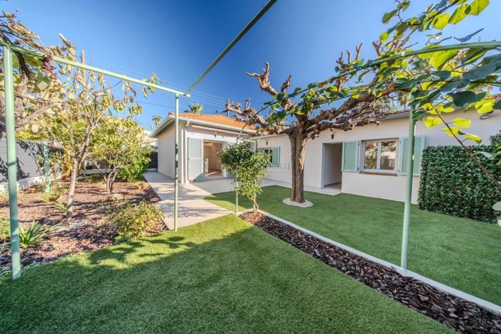 Image No.1-3 Bed House for sale