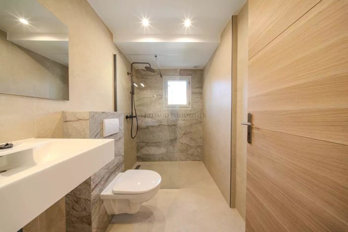 Image No.12-3 Bed House for sale