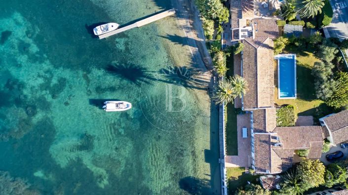 Image No.4-8 Bed House for sale