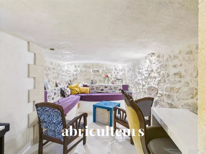 Image No.12-3 Bed House for sale