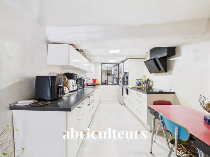 Image No.8-3 Bed House for sale