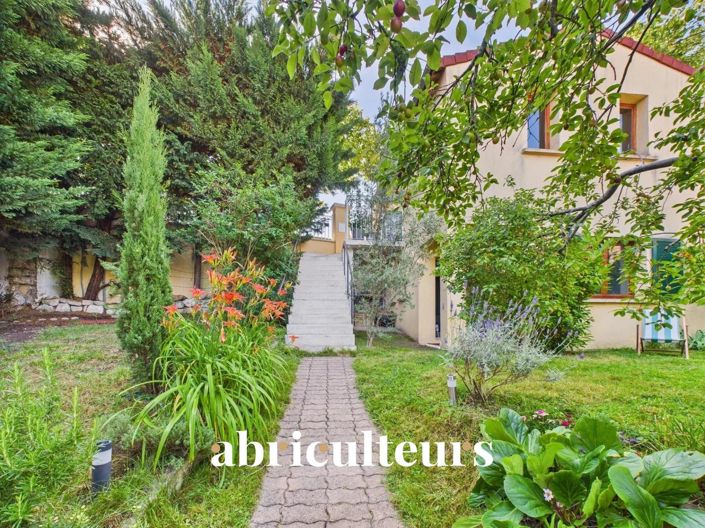 Image No.17-3 Bed House for sale