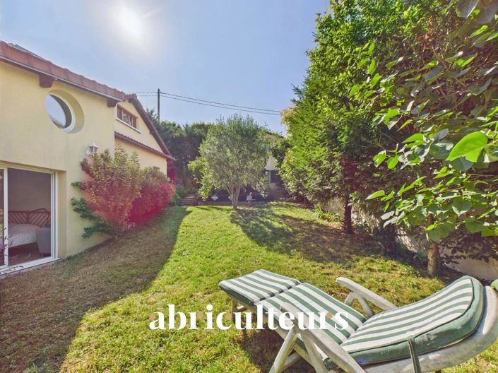 Image No.2-3 Bed House for sale