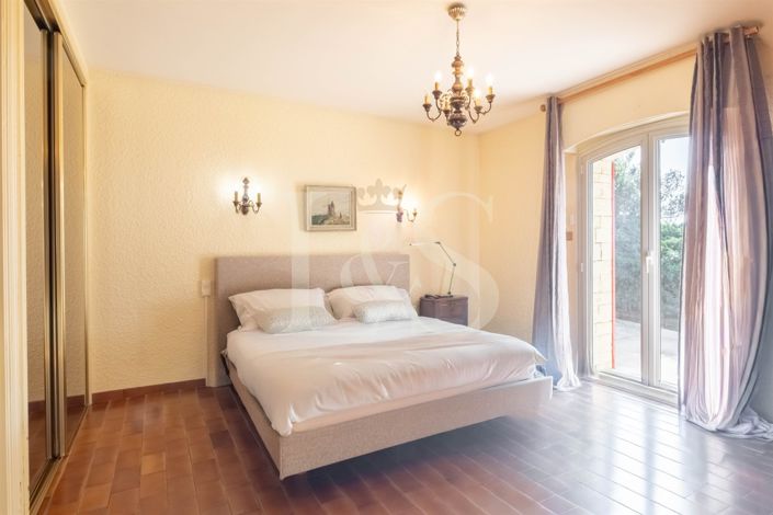 Image No.11-4 Bed House for sale