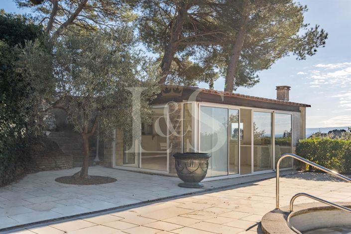 Image No.18-4 Bed House for sale