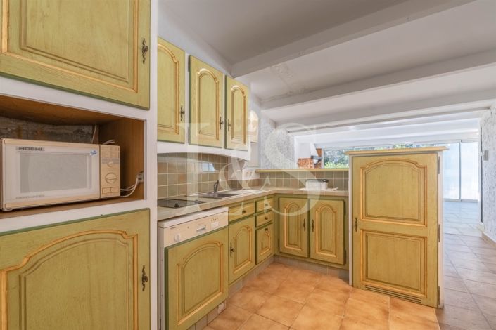 Image No.20-4 Bed House for sale