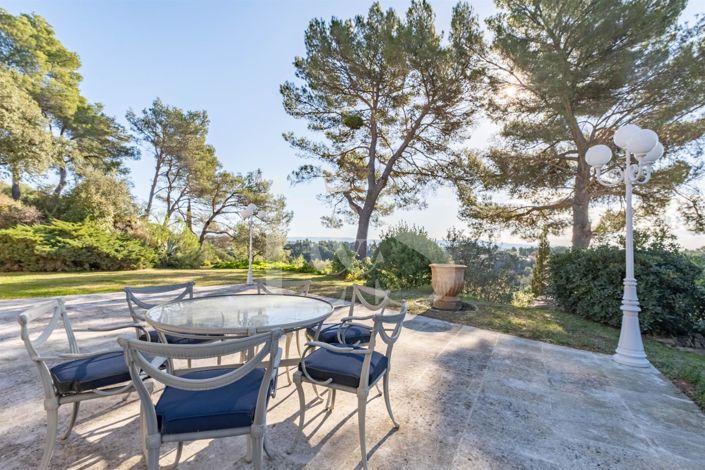 Image No.3-4 Bed House for sale