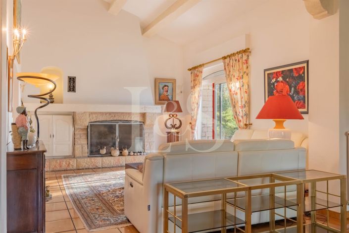 Image No.7-4 Bed House for sale