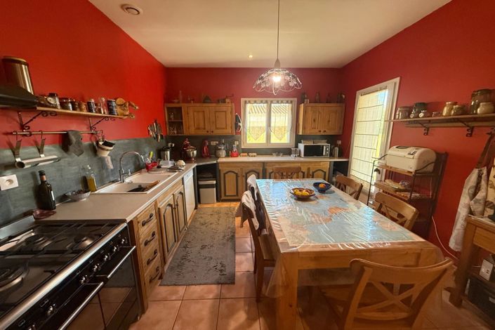 Image No.8-4 Bed House for sale