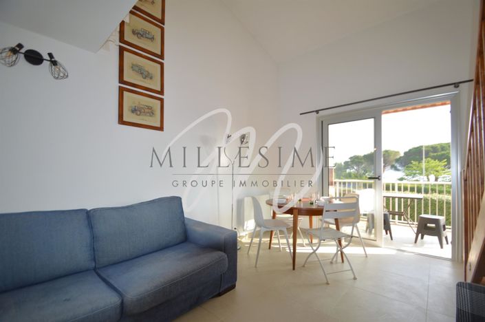 Image No.12-1 Bed Property for sale