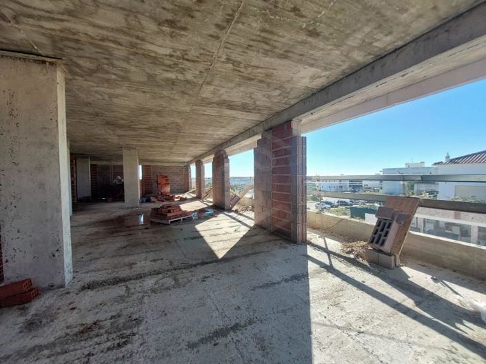 Image No.17-3 Bed Apartment for sale