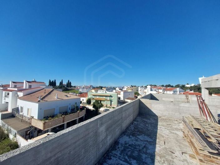 Image No.16-3 Bed Apartment for sale