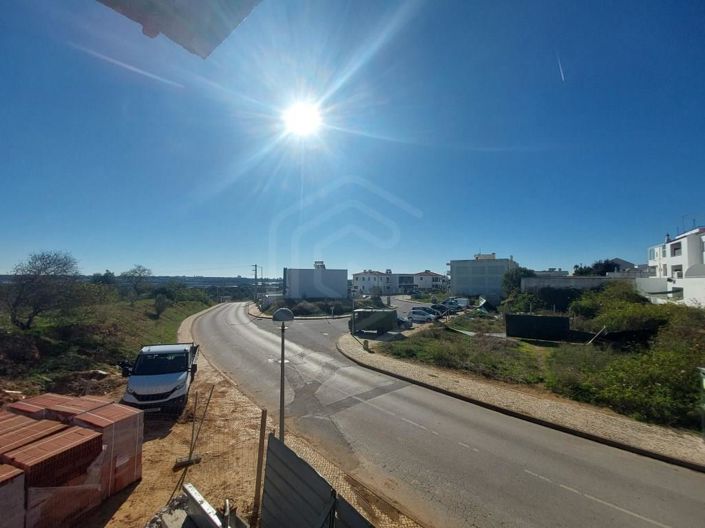 Image No.22-3 Bed Apartment for sale