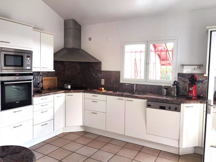 Image No.11-4 Bed House for sale