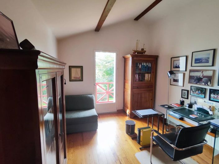 Image No.17-4 Bed House for sale