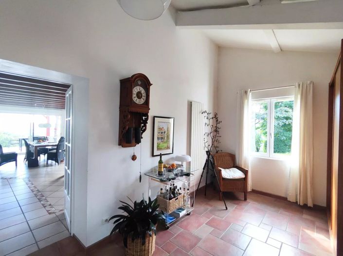 Image No.8-4 Bed House for sale