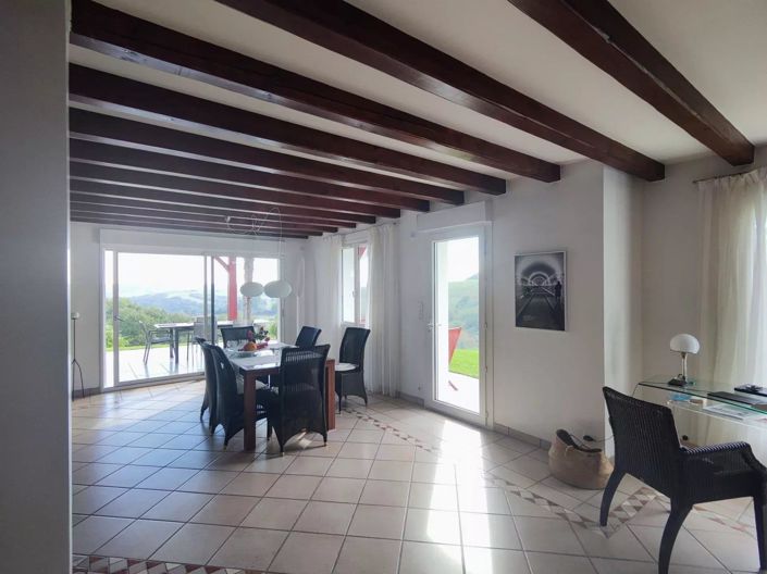 Image No.9-4 Bed House for sale