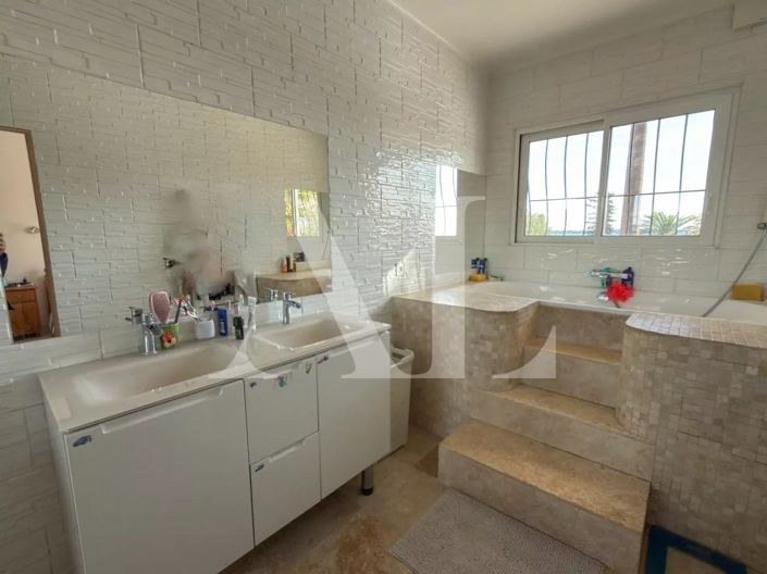 Image No.8-Maison de 5 chambres à vendre à Golfe Juan