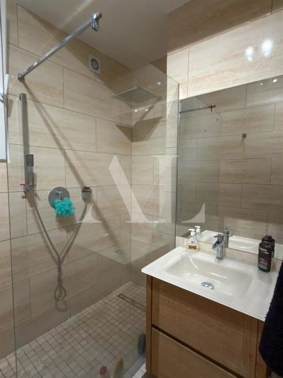 Image No.9-5 Bed House for sale