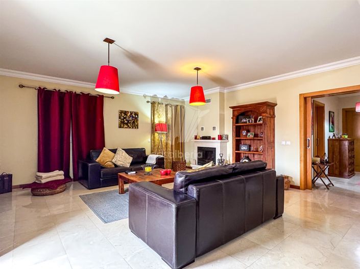 Image No.10-4 Bed House for sale