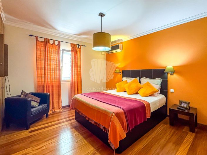 Image No.17-4 Bed House for sale