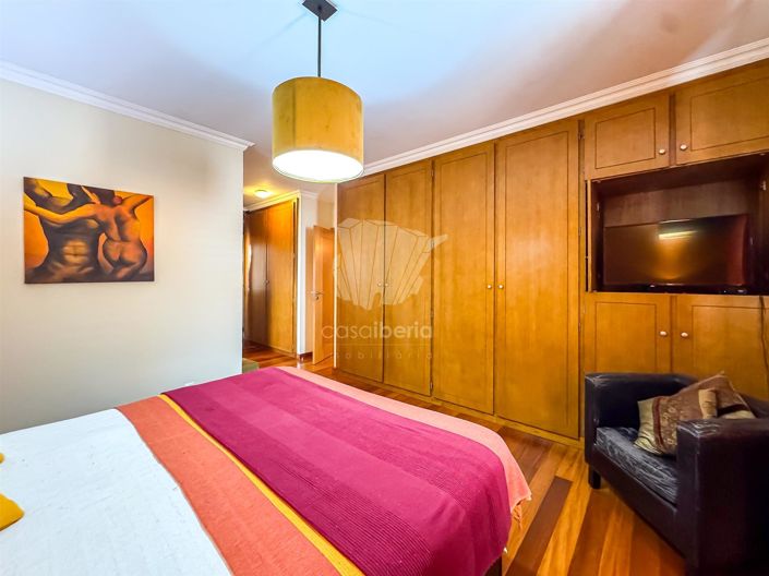 Image No.18-4 Bed House for sale