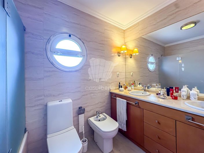 Image No.22-4 Bed House for sale