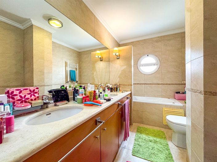 Image No.23-4 Bed House for sale