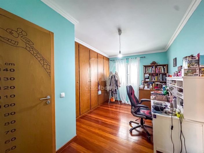 Image No.26-4 Bed House for sale