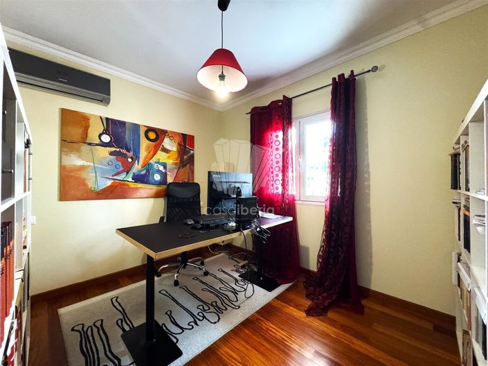 Image No.31-4 Bed House for sale