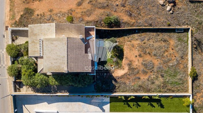 Image No.10-3 Bed House for sale