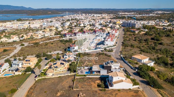 Image No.12-3 Bed House for sale