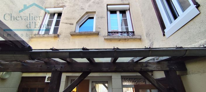 Image No.6-3 Bed House for sale