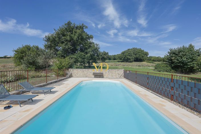 Image No.15-7 Bed House for sale