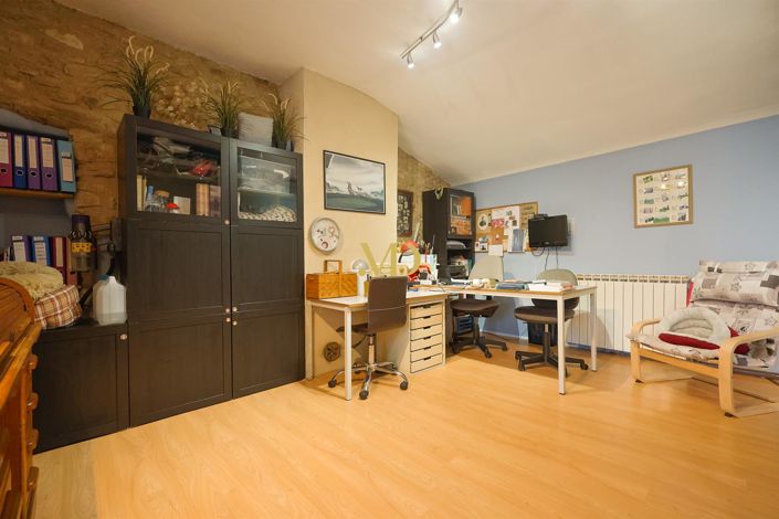 Image No.29-7 Bed House for sale