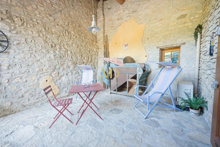 Image No.40-7 Bed House for sale