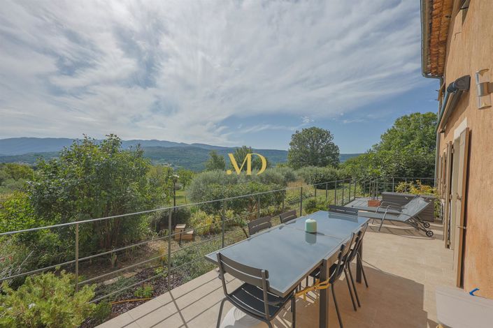 Image No.9-7 Bed House for sale