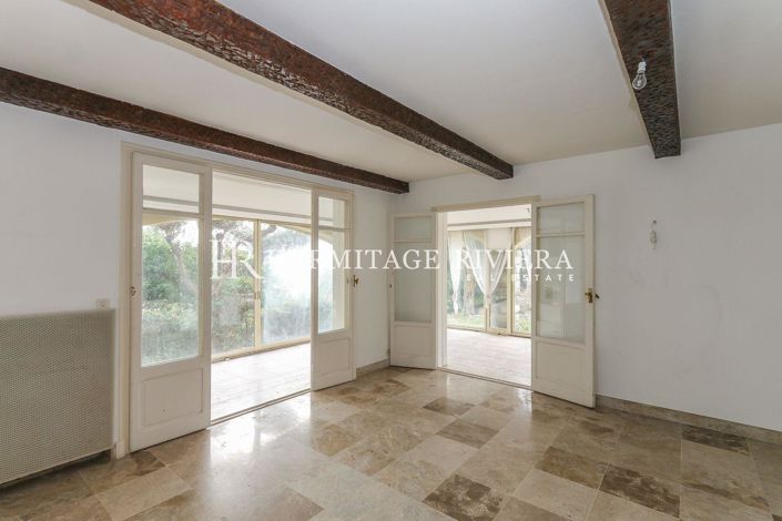 Image No.7-6 Bed House for sale