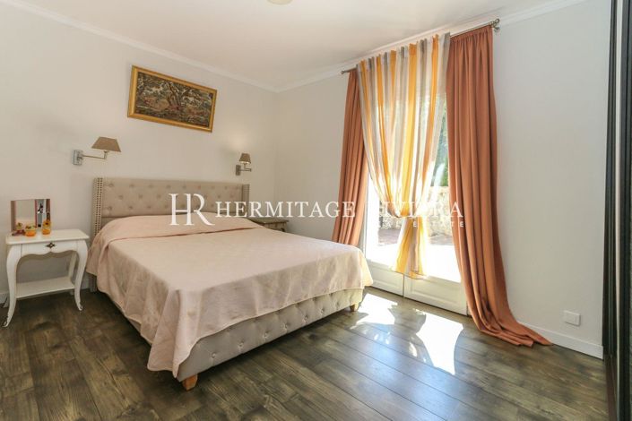 Image No.18-3 Bed House for sale