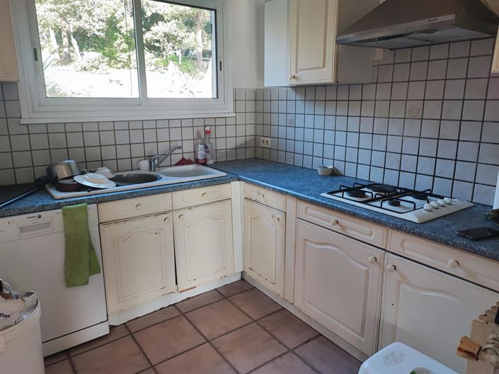 Image No.6-2 Bed House for sale