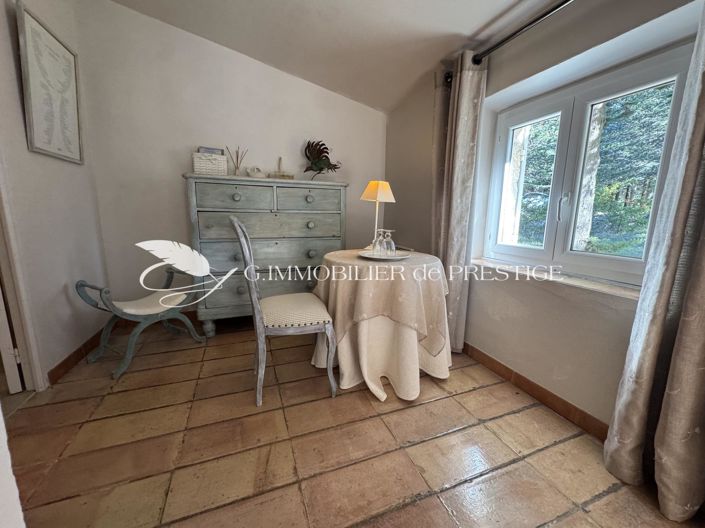 Image No.10-4 Bed House for sale