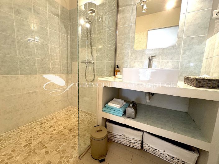 Image No.22-4 Bed House for sale